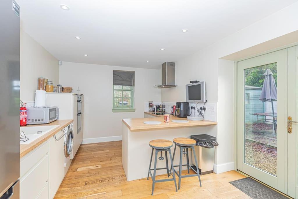 The Gate House - 3 Bed & Parking Villa EDI Exterior foto