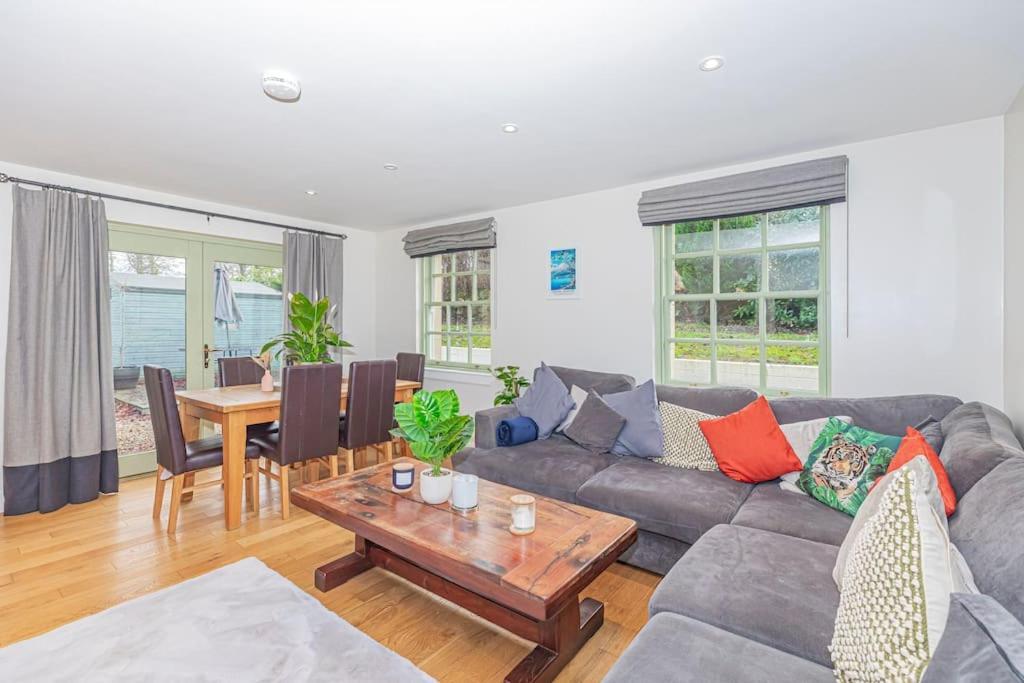 The Gate House - 3 Bed & Parking Villa EDI Exterior foto